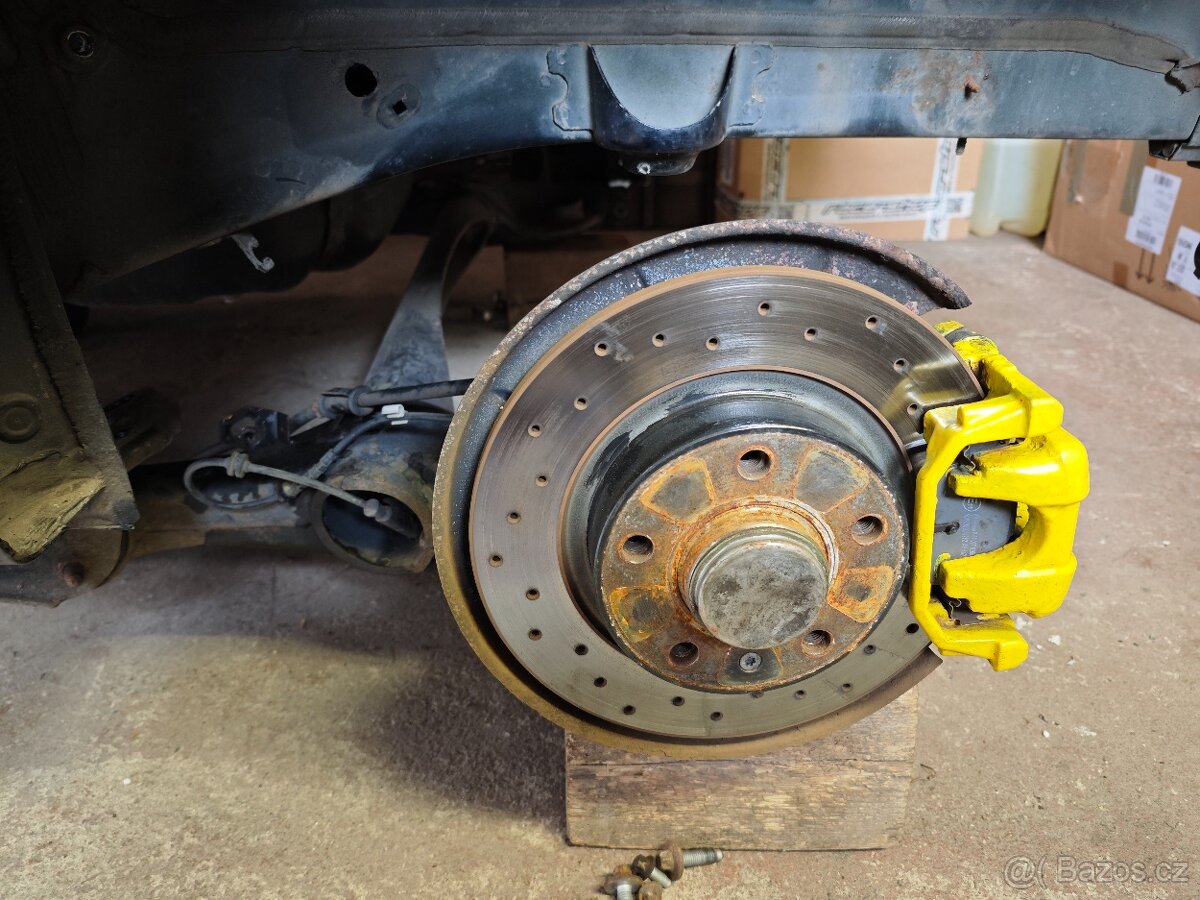 Opel Corsa D OPC zadní náprava/nárazník/okna - 9