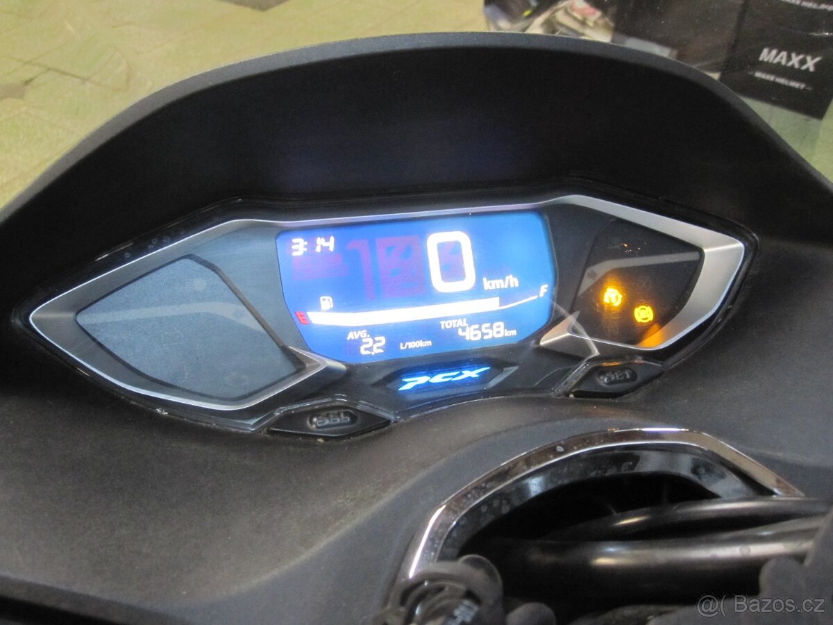 Honda PCX 125i šedý - 9