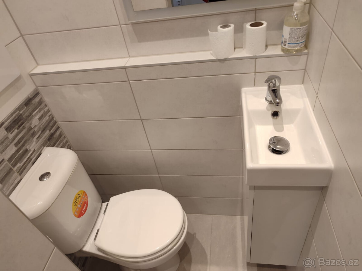 Pronájem bytu 2+kk s lodžií, 43m2, Hrádek, Ke Stadionu - 9