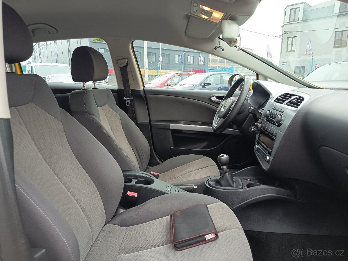 Seat Leon 1,2TSI Style 77kw ČR 1.majitel DPH - 9