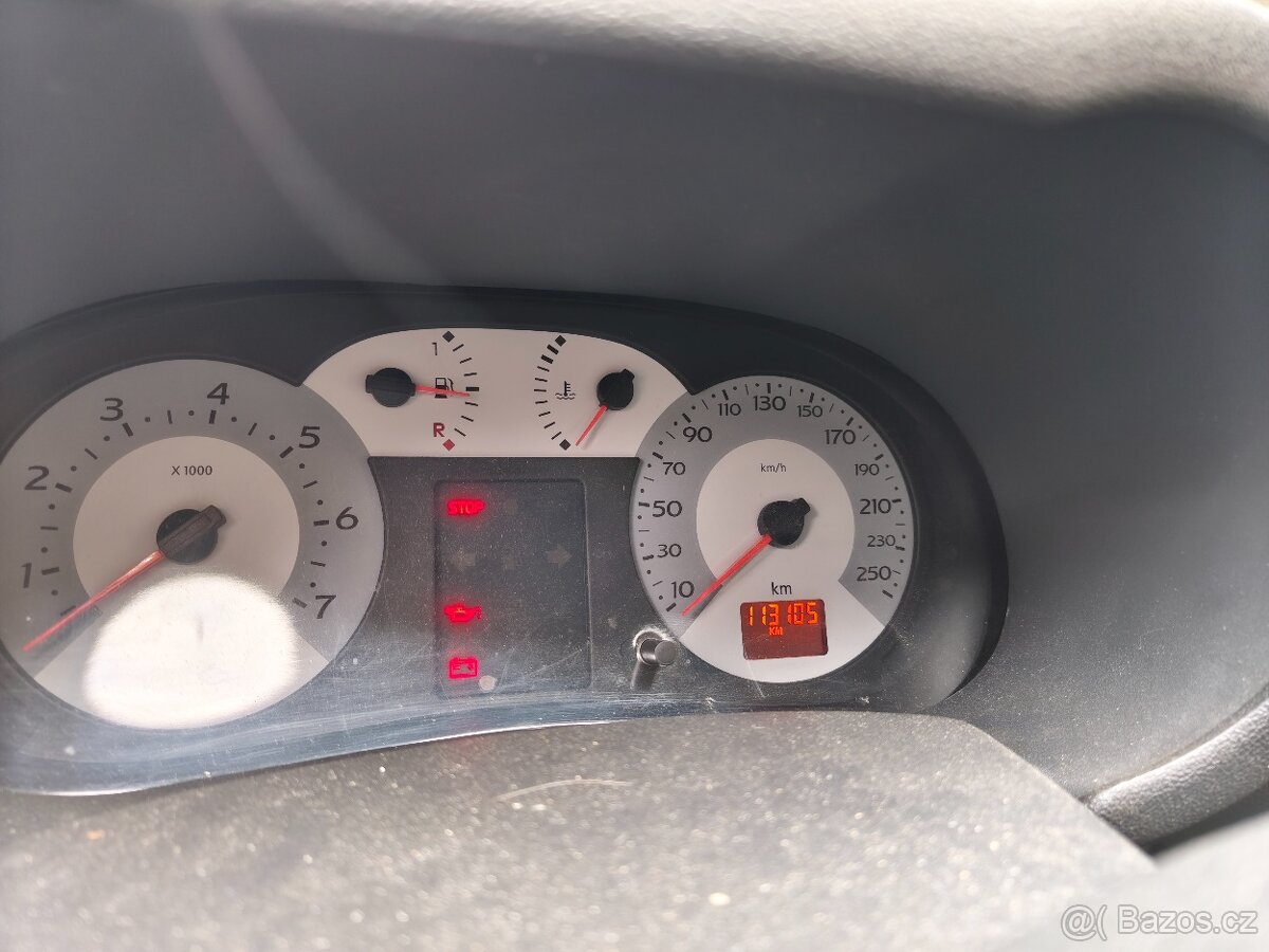Prodám Renault thalia 1.2 benzín 55 kw - 9