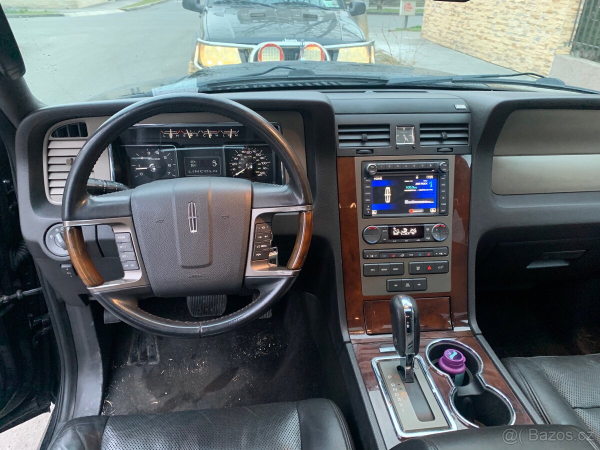 Lincoln Navigator 5,4 long, lpg, 2014 znizena cena - 9