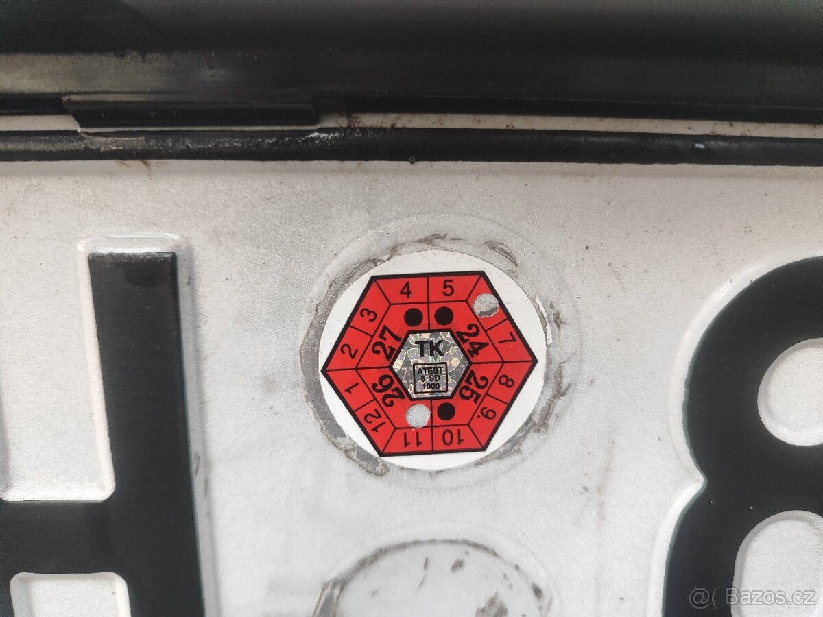 FORD FIESTA 1,3i 1.MAJITEL 81t.km - 9