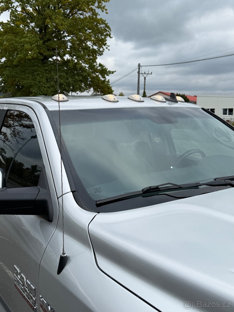 DODGE RAM 2500 HEAVY DUTY—6.4 V8 HEMI—2016–Laramie—VZDUCH— - 9