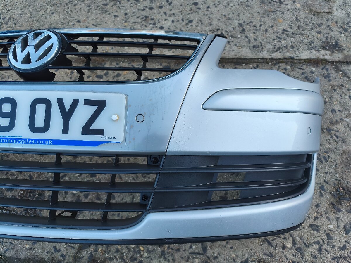VW Touran facelift - přední náraznik , kapota - 9