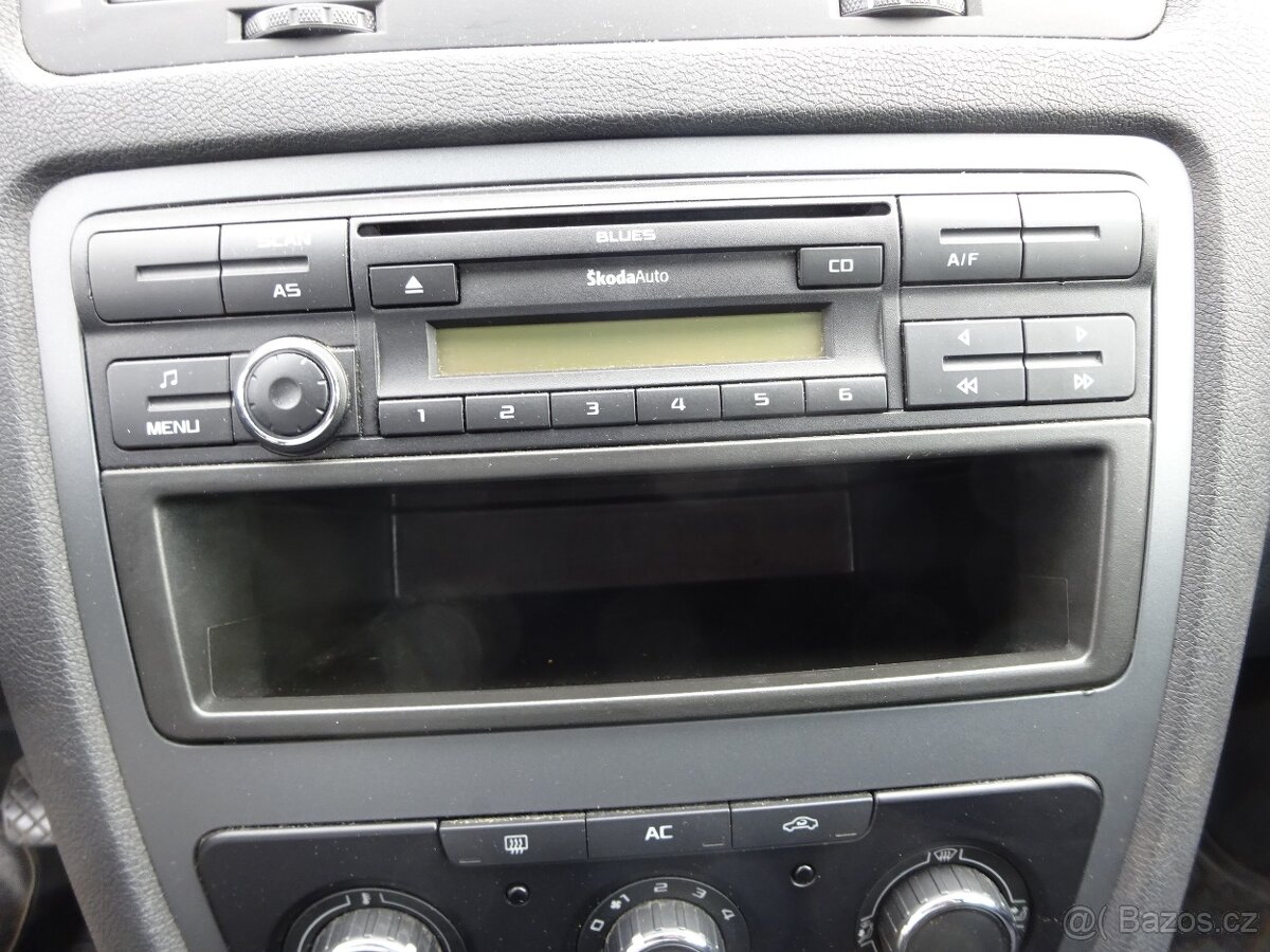 Škoda Octavia 1.6 MPI r.v.2011 (75 kw) serviska - 9