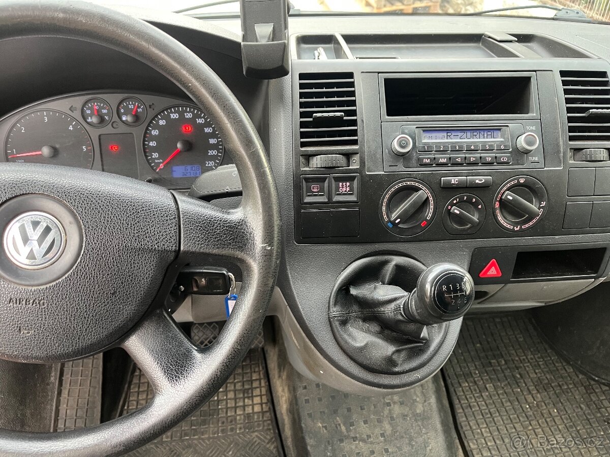 Transporter 2,5 TDi 96KW, r 2009, tažné, klima, dph - 9