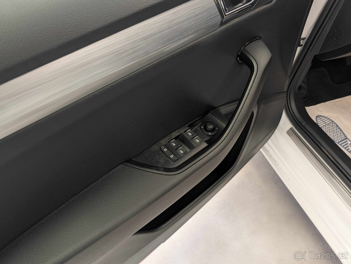 Škoda Superb 2,0 TDI STYLE - 9