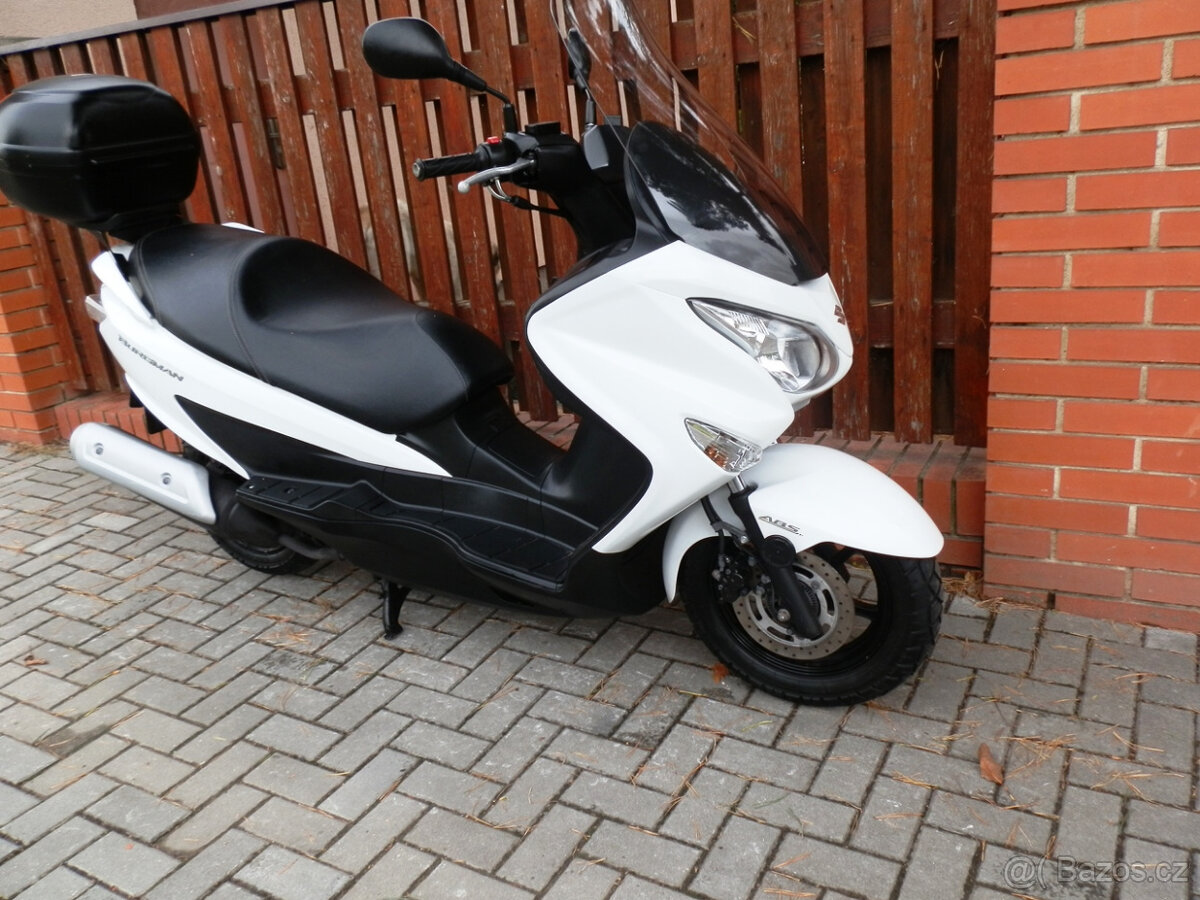 Suzuki Burgman 125 (2018) - 9