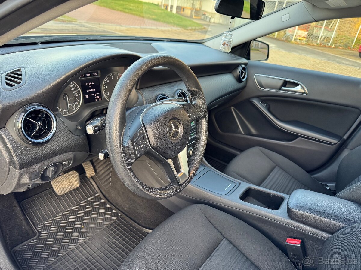 Mercedes-Benz A 180 Automat - 9
