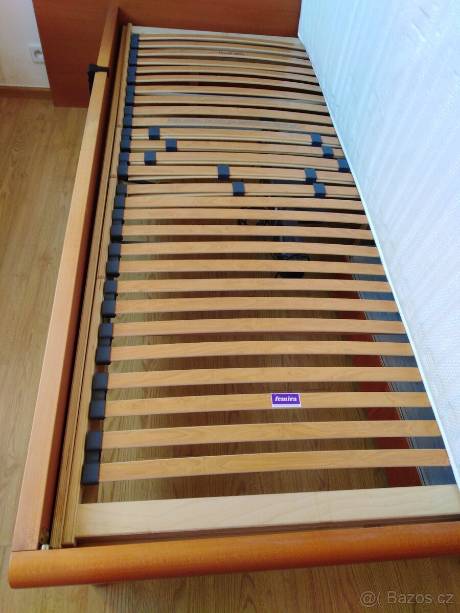 Postel + 2 rošty + matrace - 9