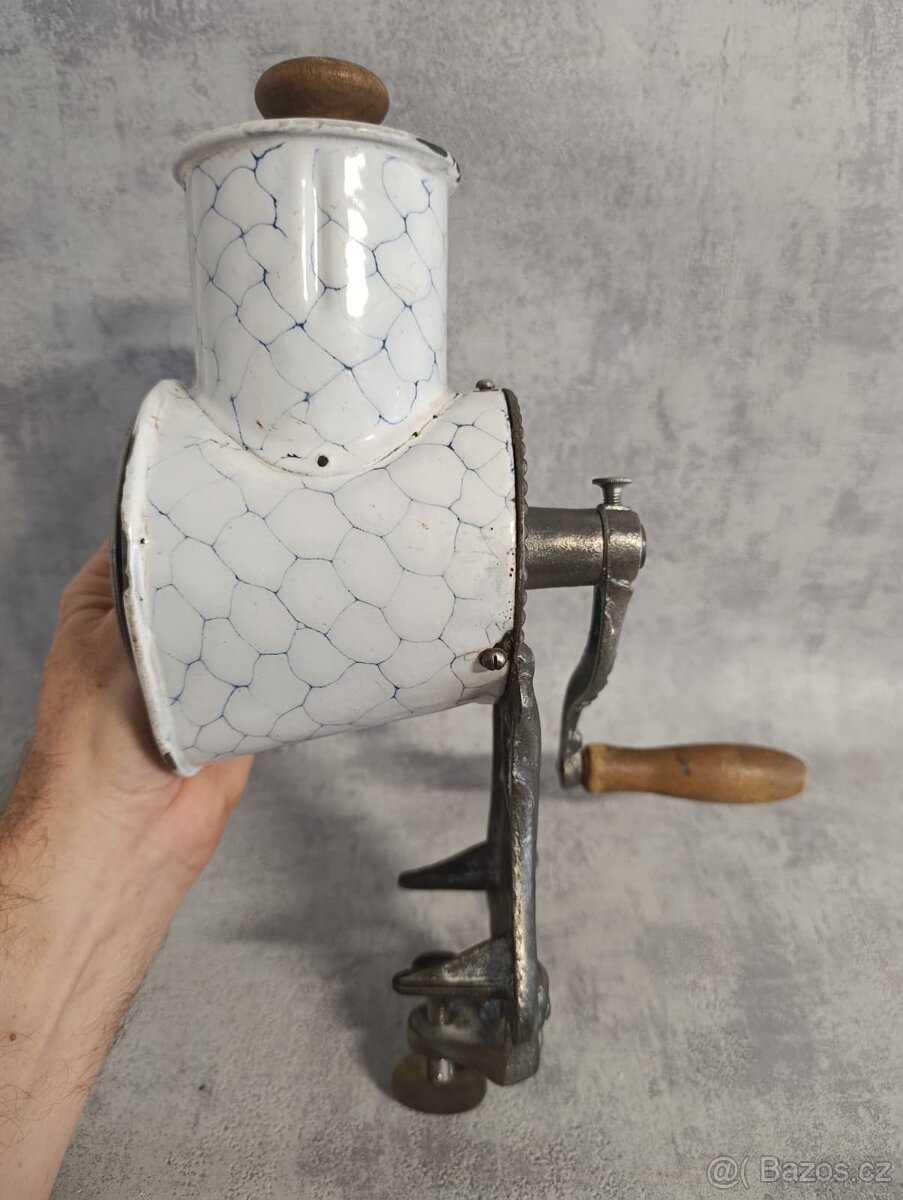 Velmi starý krásný velký mlýnek na strouhanku IDA s krásný, - 9