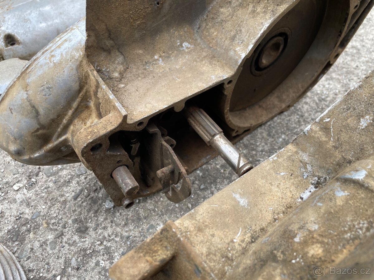 Motor jawa 250/559 - 9