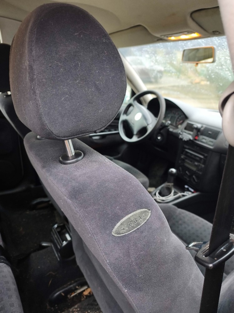 WV Golf 4 variant, kombi 1.9 TDI 66kw - 9