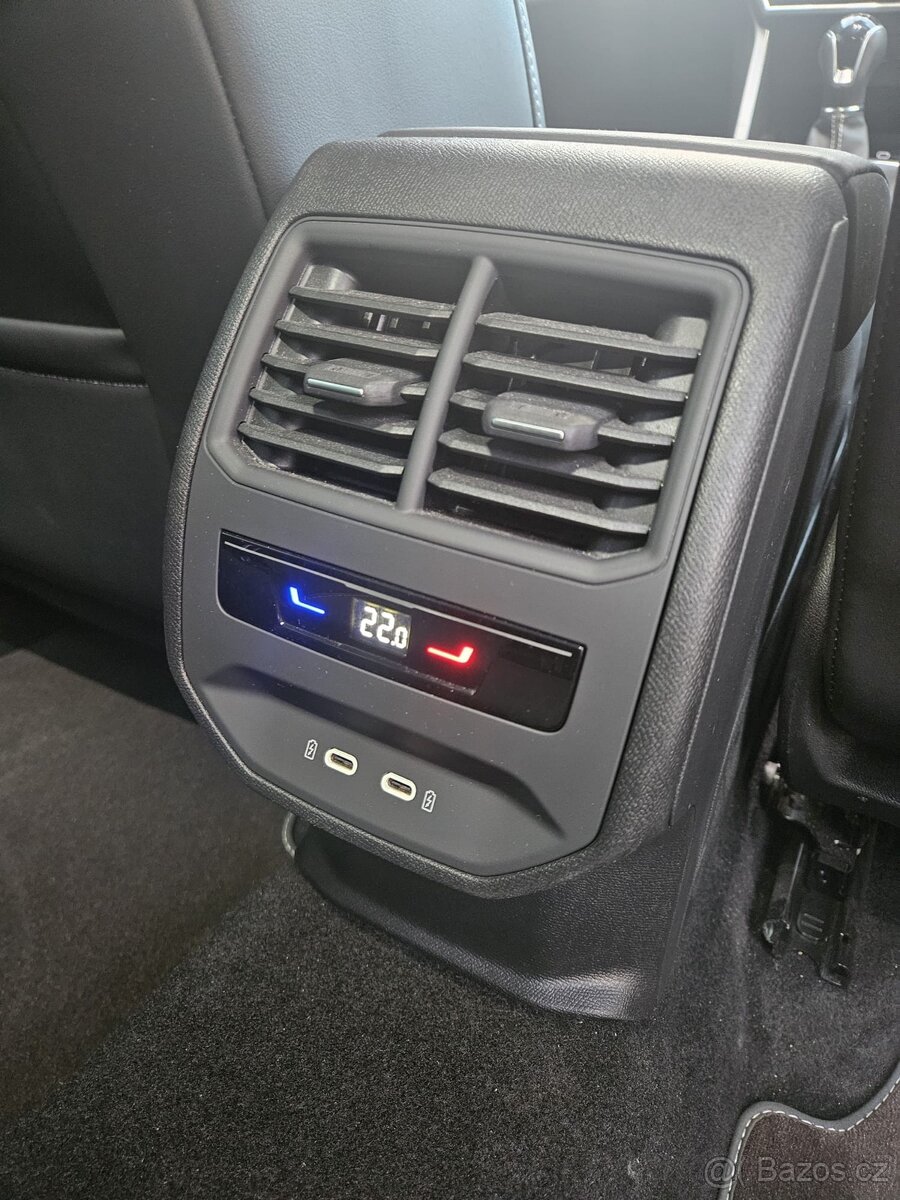 Seat Leon 2.0 TDI Excellence 2022 LED kam virtual servis - 9