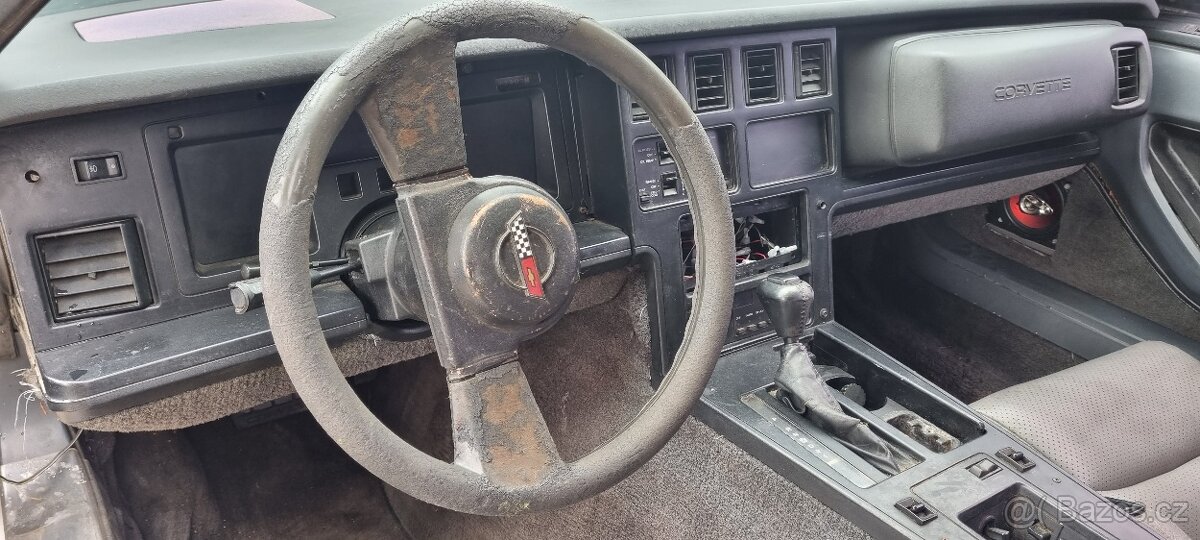 CORVETTE C4 1987 5,7 V8 - 9