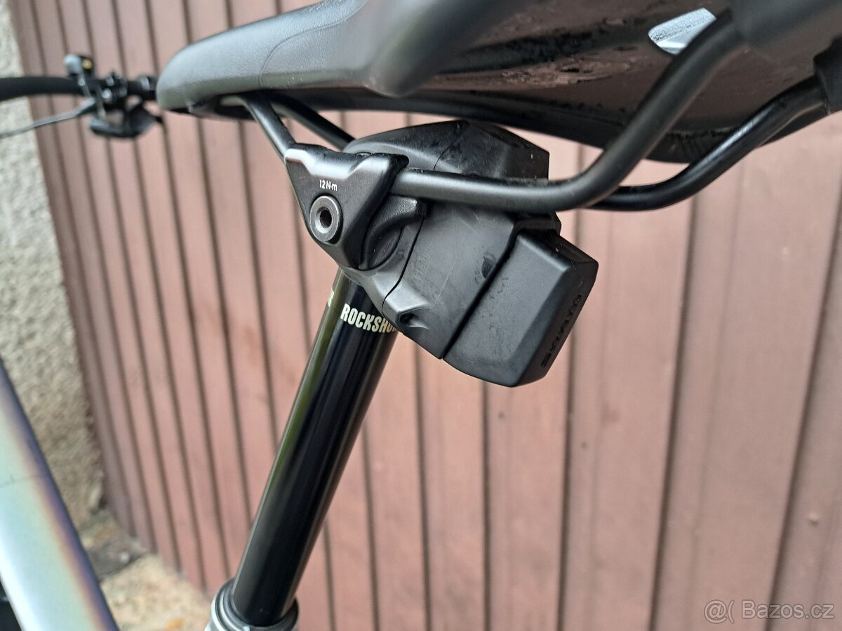 CUBE Stereo Hybrid HPC SLT 750 - 9