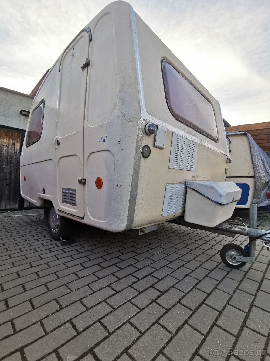 Polsky karavan N126, Polak N126, Lednice, Naftové topeni - 9