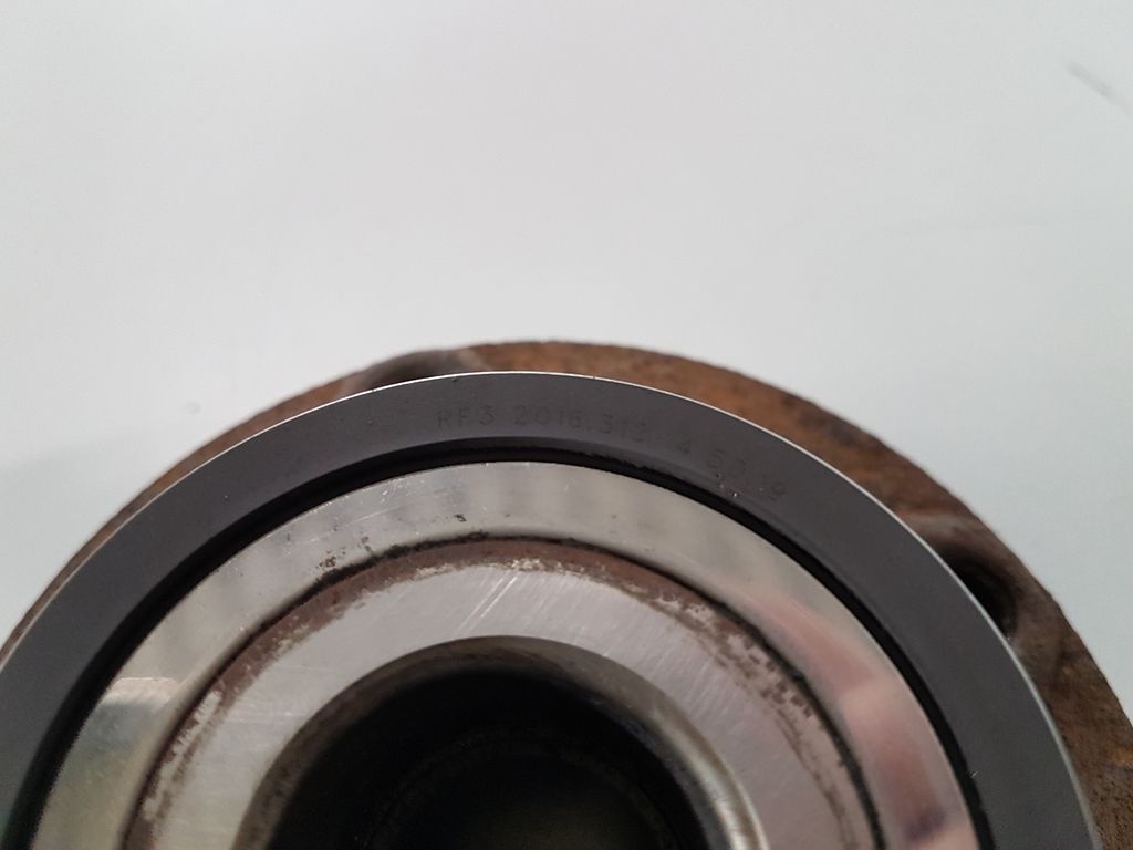 Náboj, ložisko, trn zadní nápravy Škoda Octavia III - 9