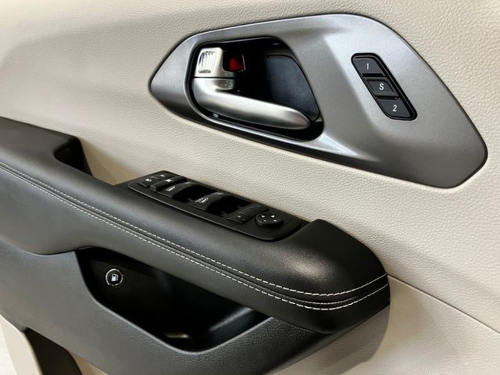 Chrysler Pacifica 3.6 Hybrid Plug-in (č.1200) - 9