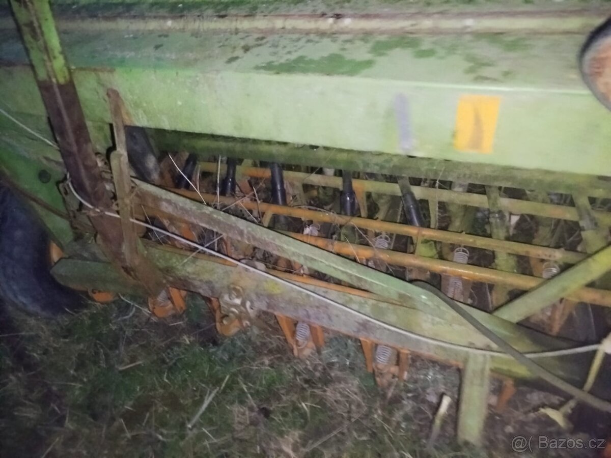 Amazone D8-40E sečka na nahradí díly - 9