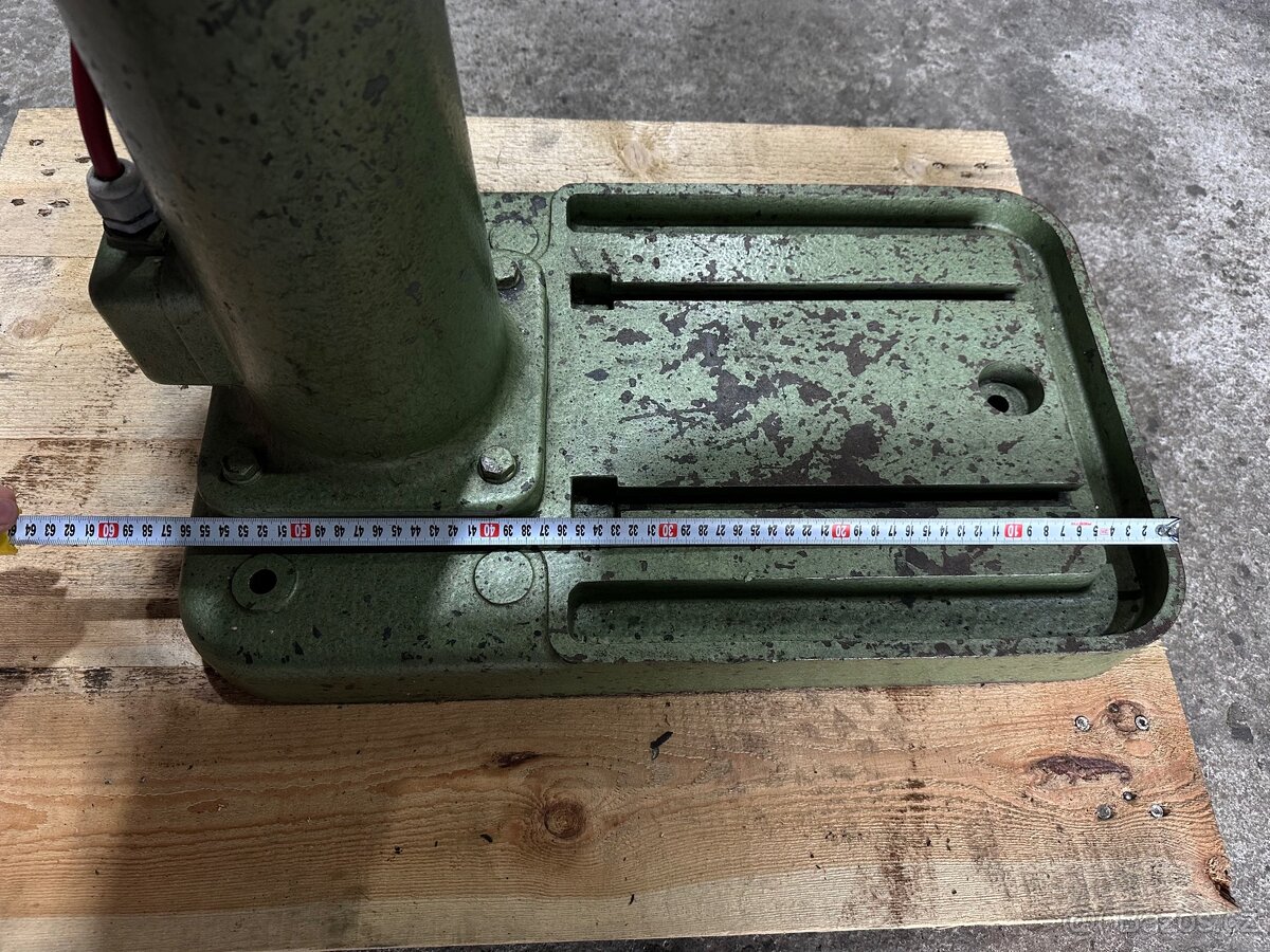 Sloupová, stojanová vrtačka Ixion - 9