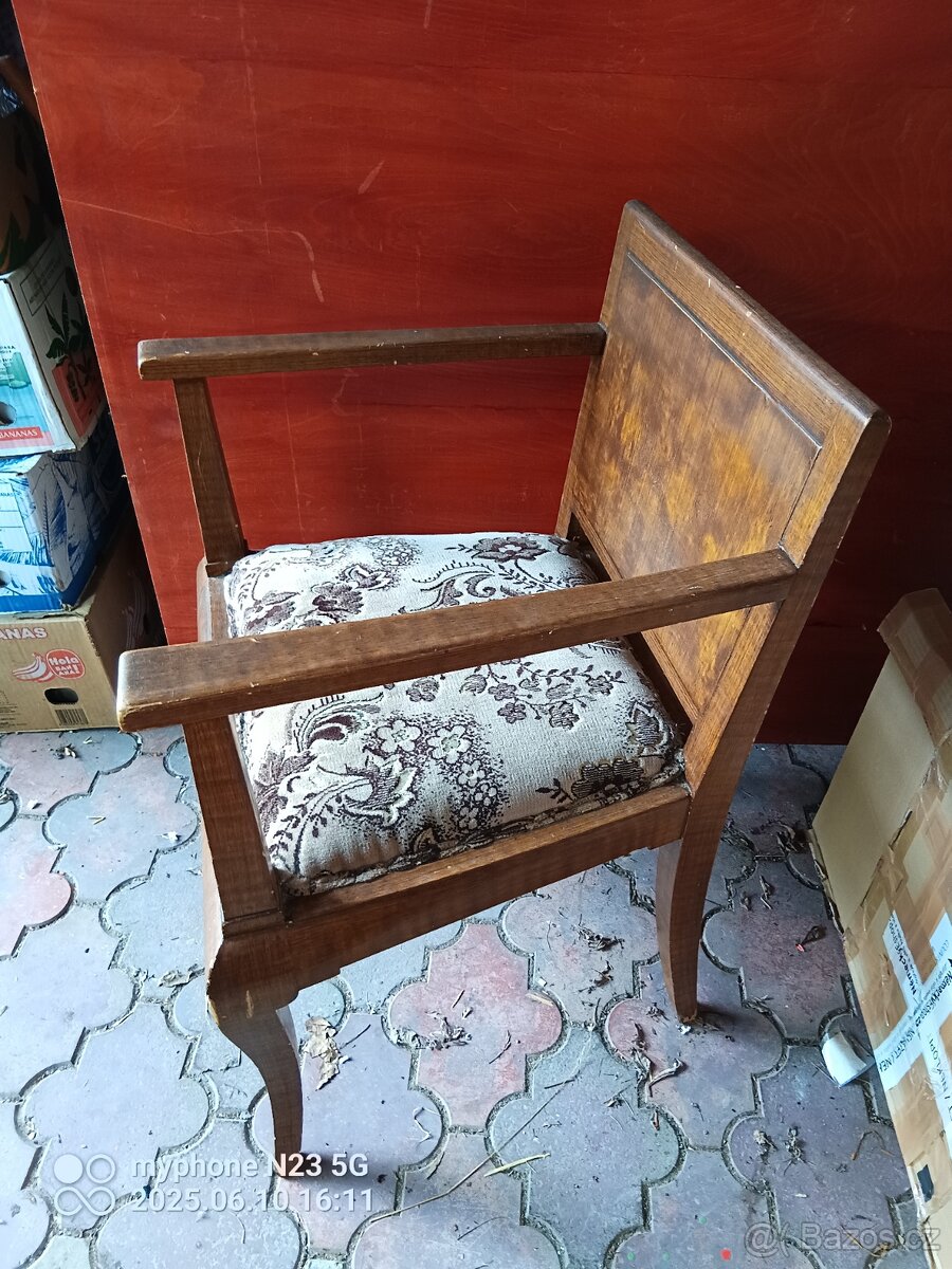 Starožitny nábytek stoly, sofa sedačka+kreslo - 9