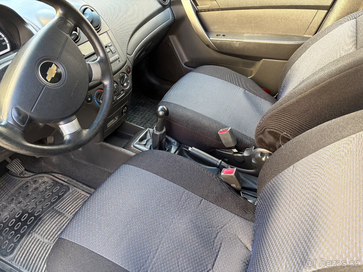 Chevrolet Aveo - 9