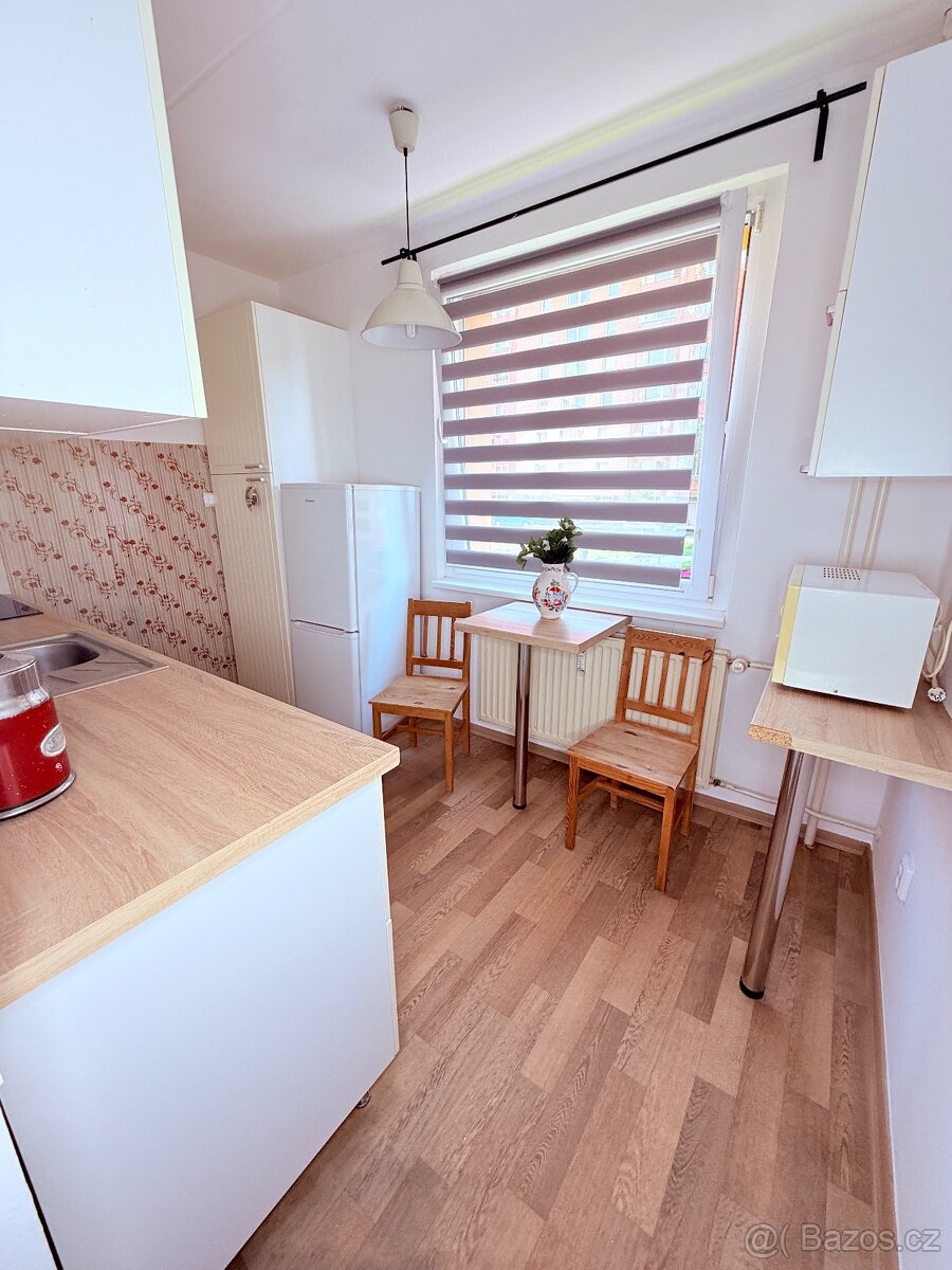 Prostorný a světlý byt 3+1 s balkonem v klidné části Volar - 9