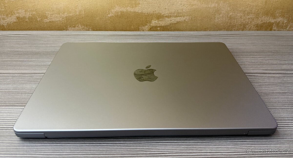 MacBook Pro 14" 2021 M1 Pro 16GB 512GB šedý - 9