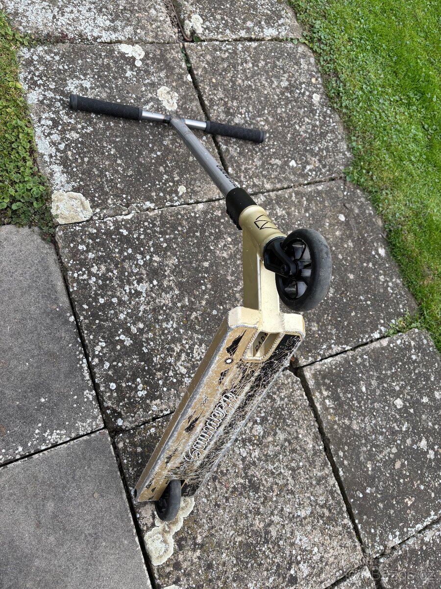 Koloběžka Native Stem - 9