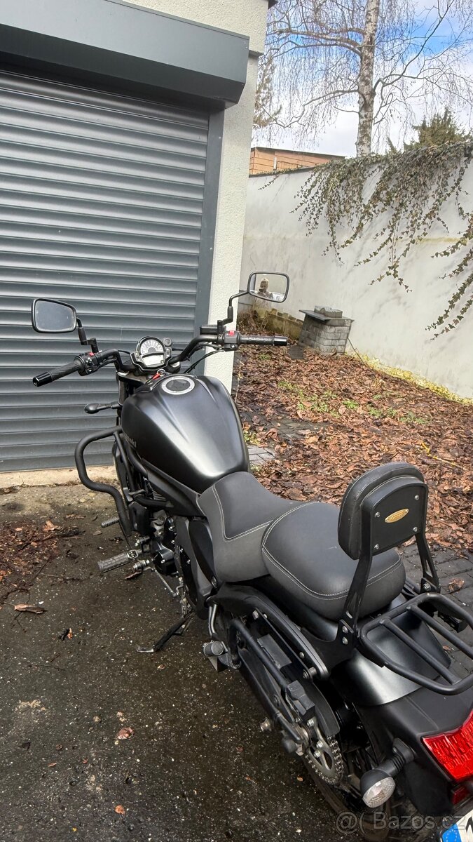 Kawasaki Vulcan S - 9