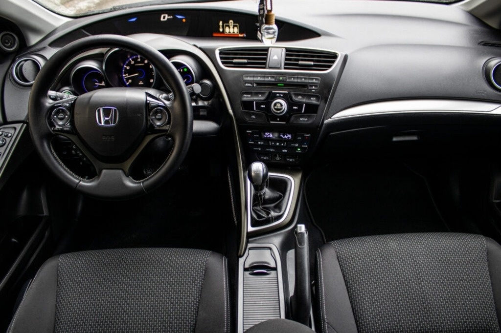 Honda Civic Tourer 1.8 i-VTEC Comfort - 9