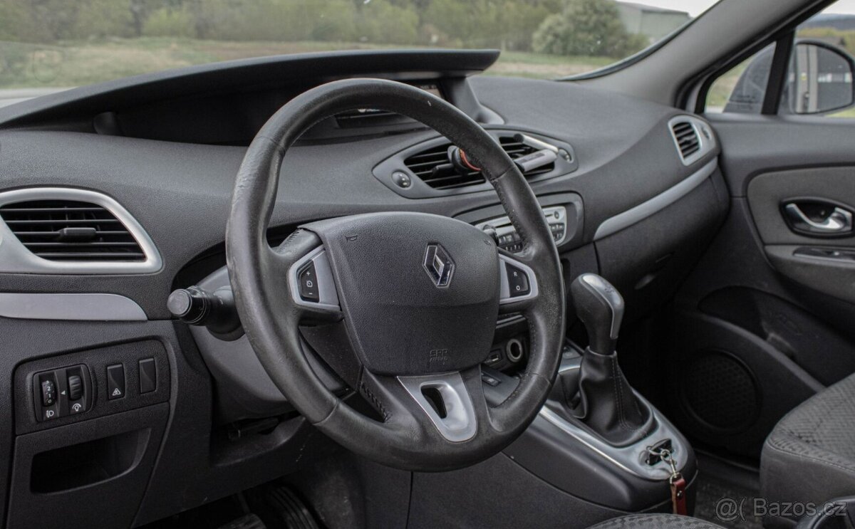 Renault Scenic 2.0 CVT 2011 - 9