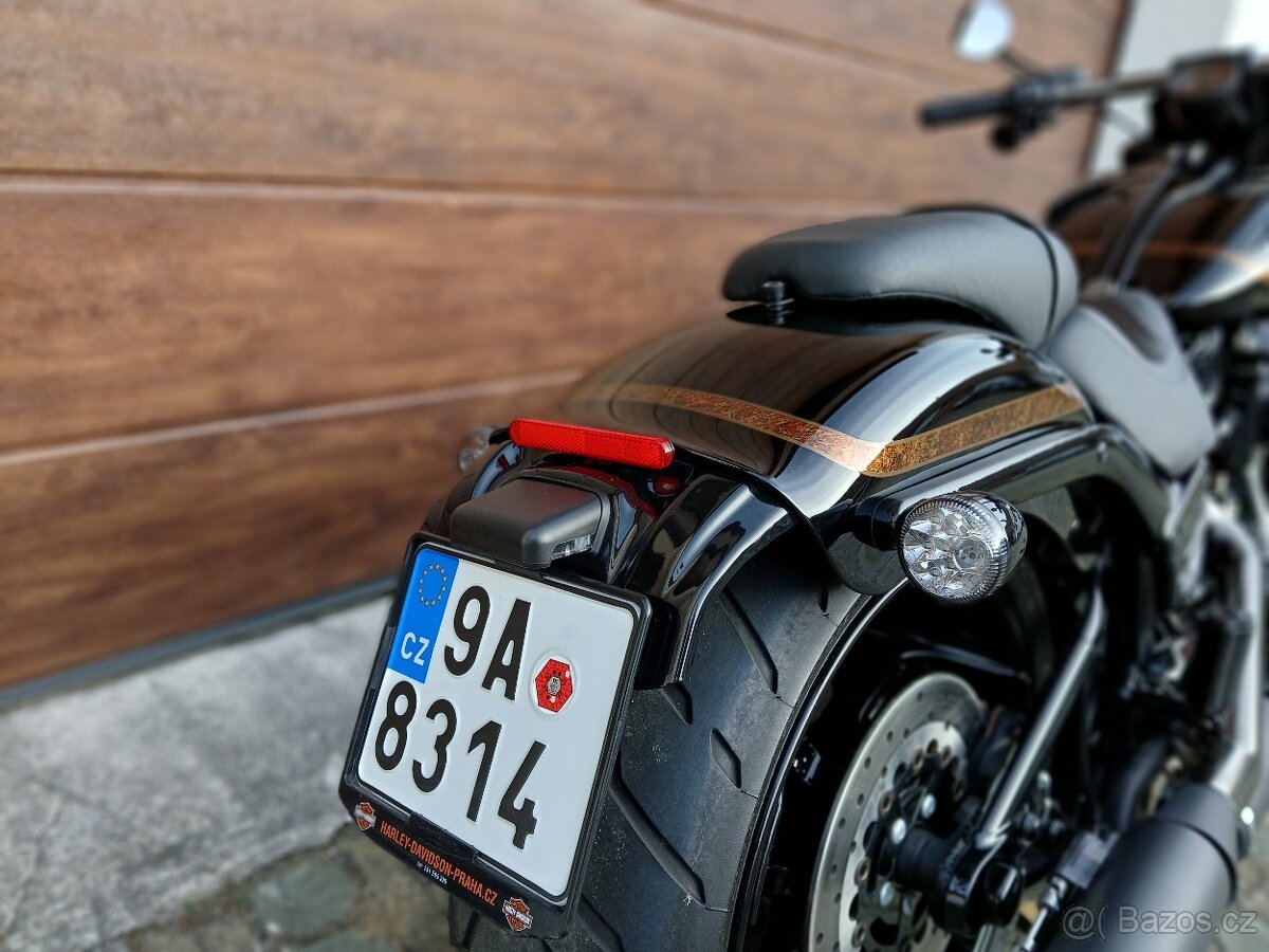 Harley-Davidson FXSE Pro Street Breakout - 9