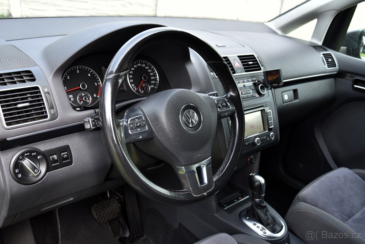 Volkswagen Touran 1.6 TDi CR HIGHLINE DSG,XENONY,KAMERA,TEMP - 9