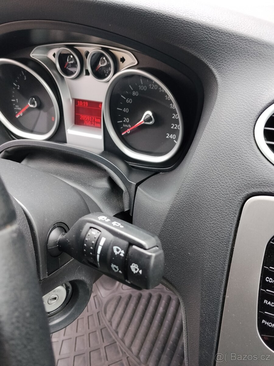 Ford Focus II Combi 1,8 92kW r.v. 2010 - 9