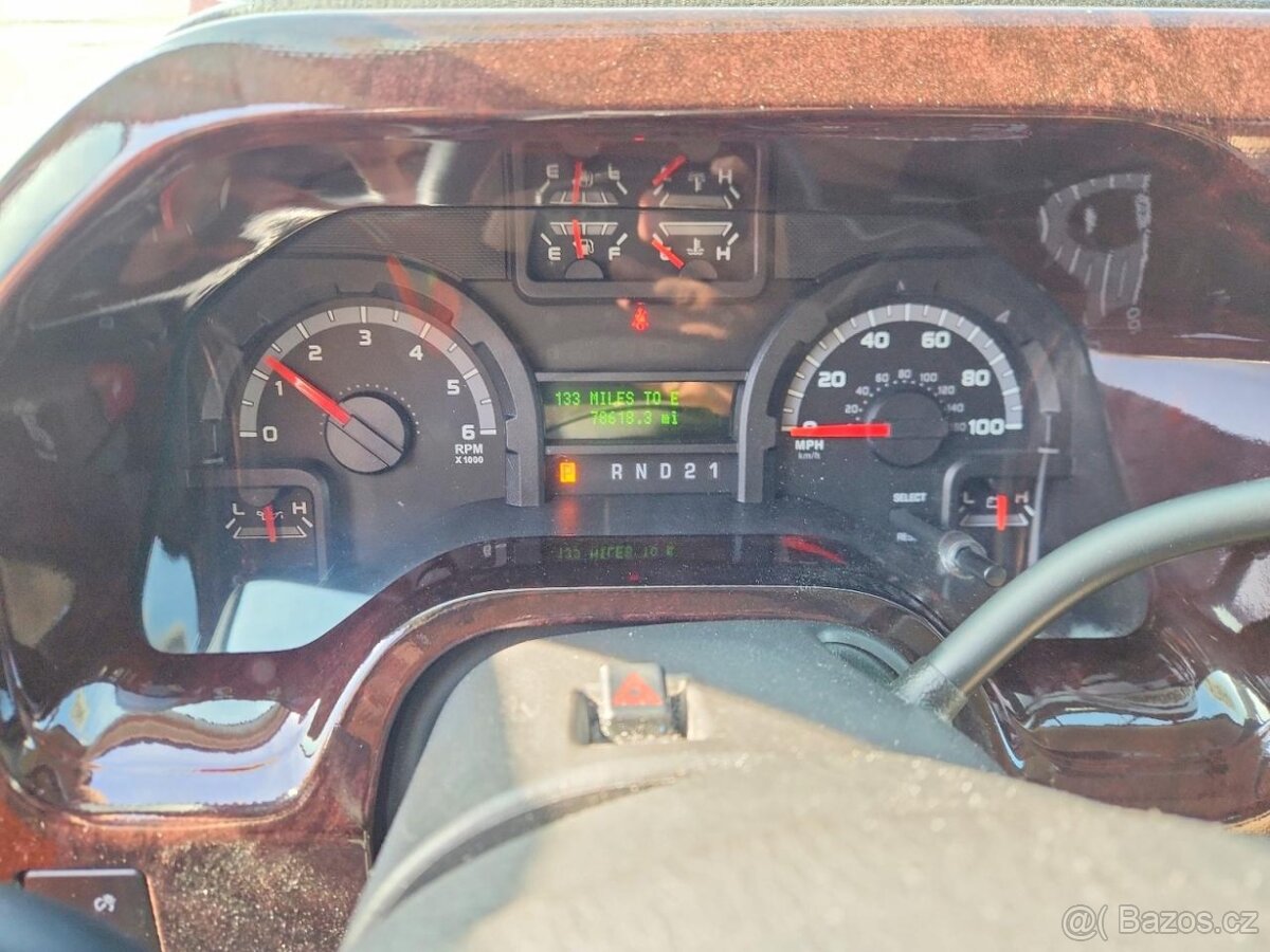 FORD ECONOLINE E150 VAN 2021 - 9