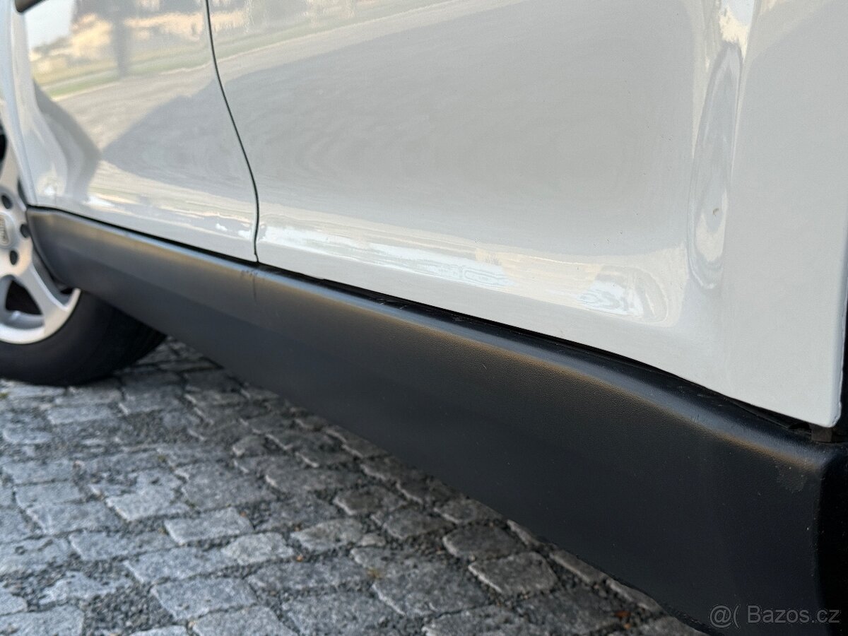 Skoda Yeti 2.0TDI 81KW (Po servise) - 9