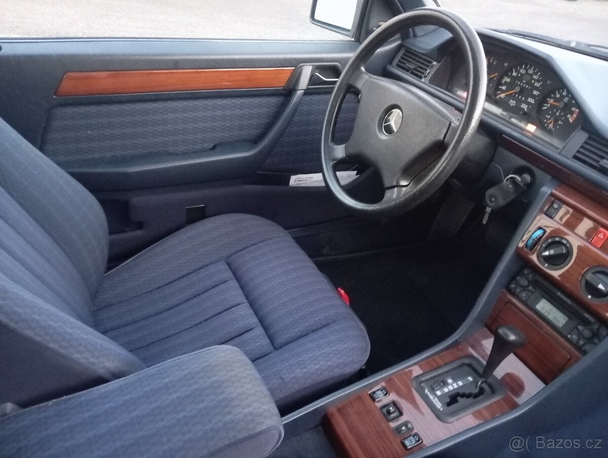 Mercedes Benz W 124 coupe ,1 Majitel - 9