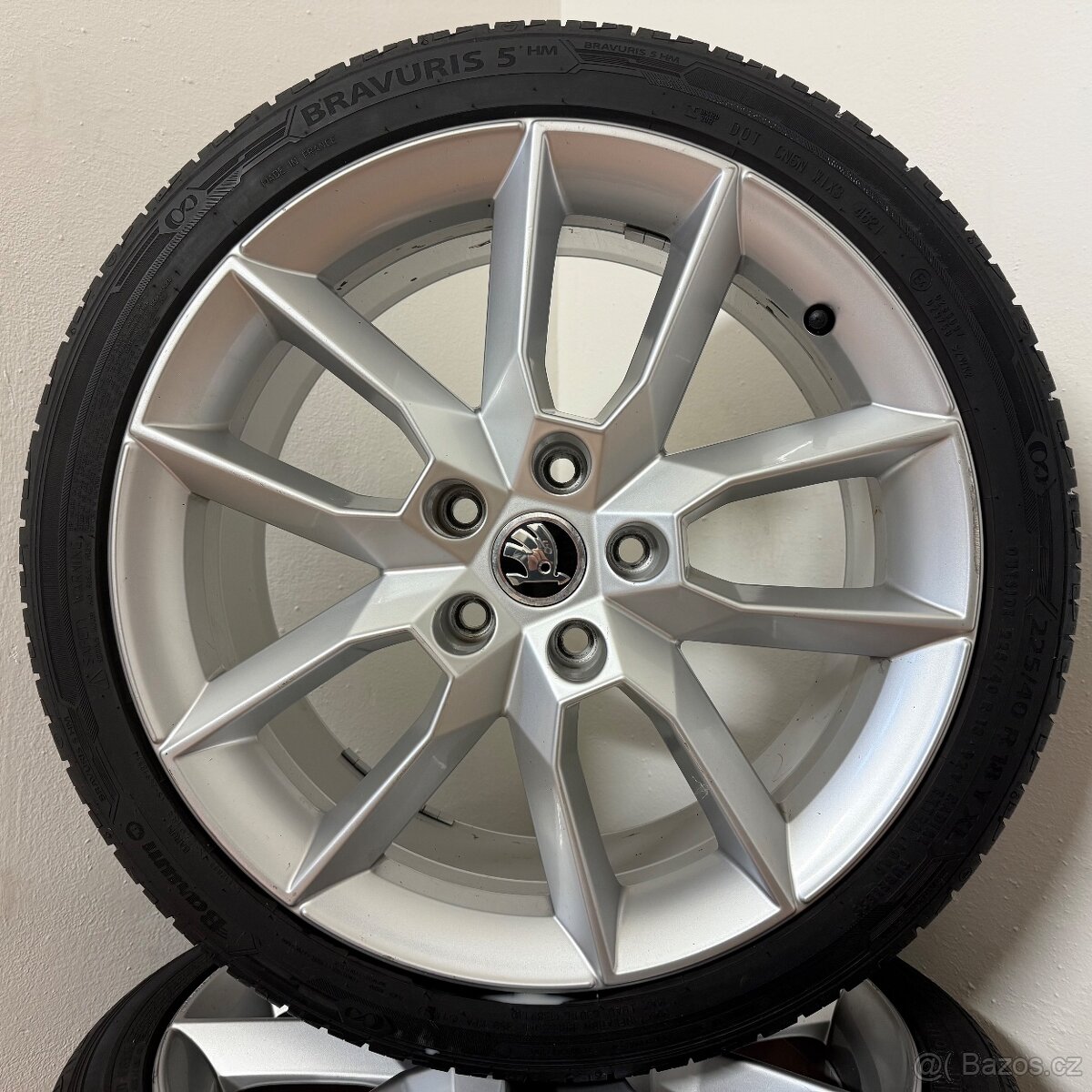 ŠKODA GEMINI OCTAVIA III 5x112 R18 ET51+LETNÍ 225/40R18 7mm - 9