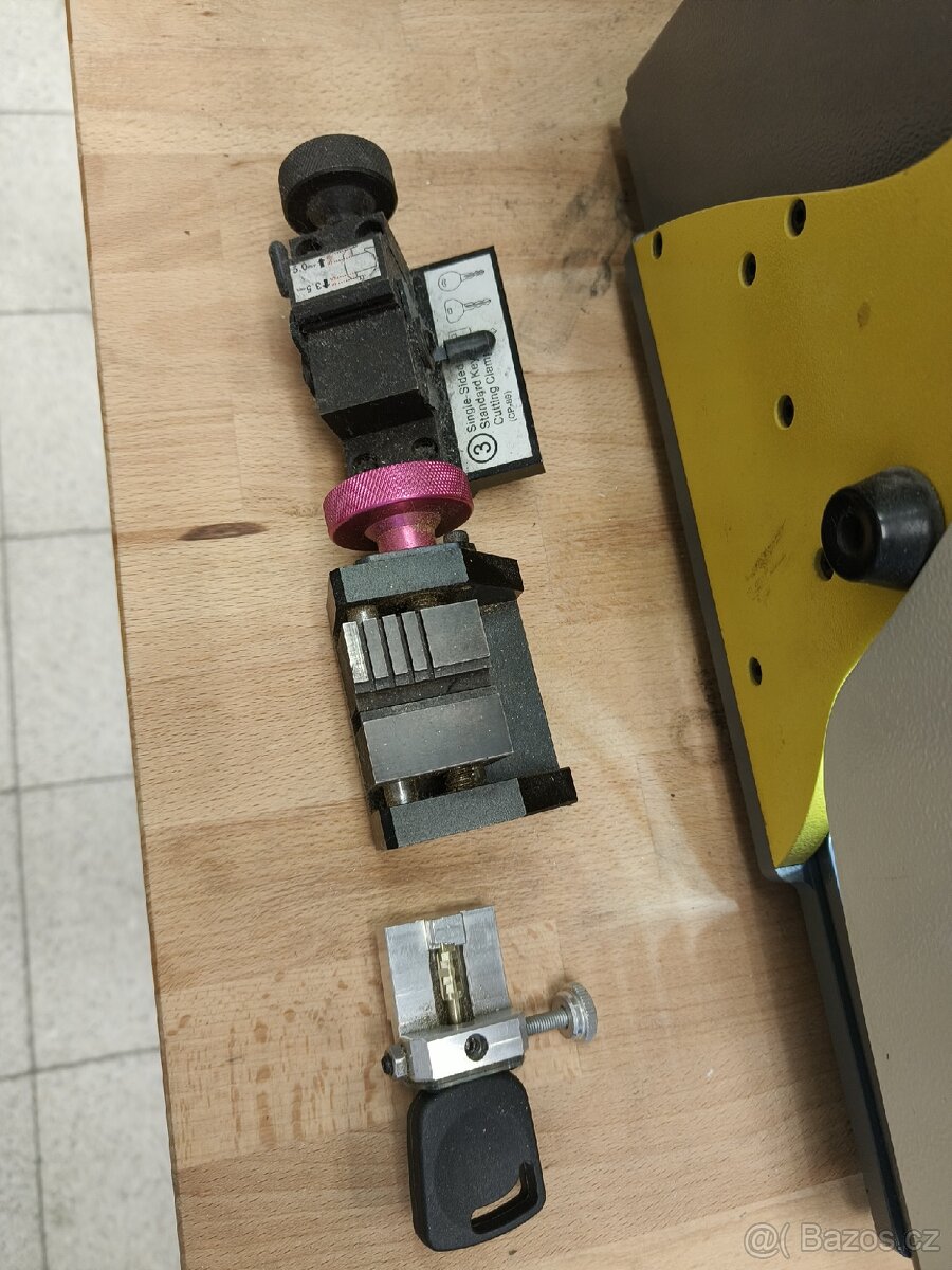 Stroj na výrobu klíčů - 9