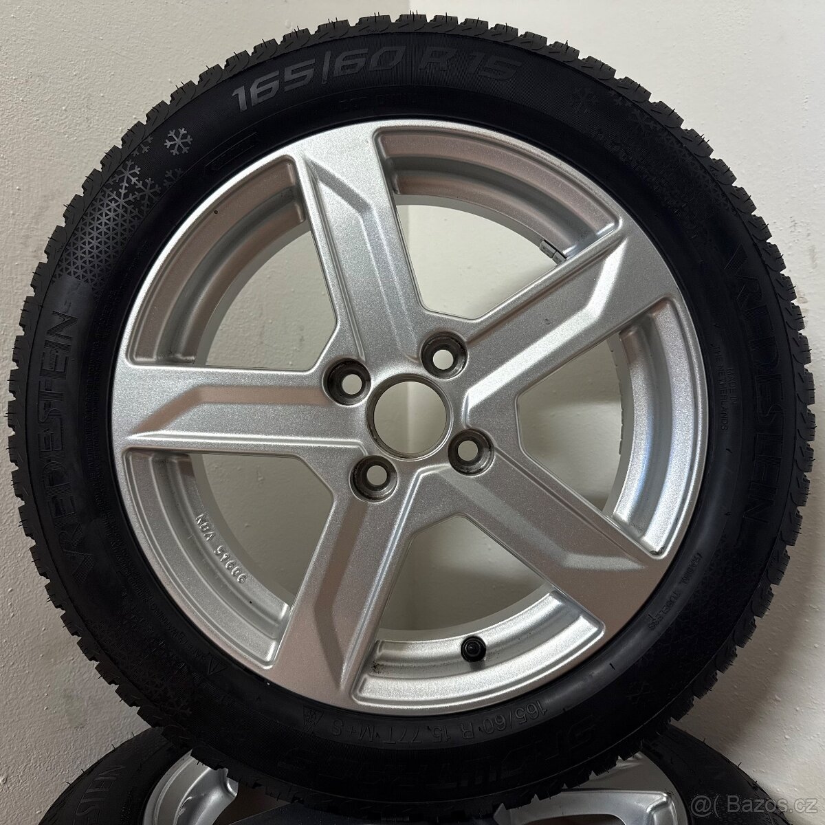 TOYOTA AYGO 4x100 R15 ET35+ZIMNÍ 165/60R15 7,5mm - 9