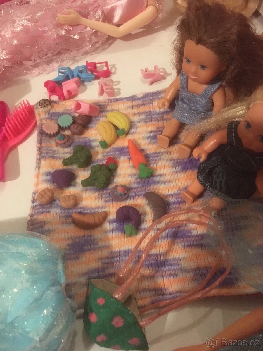 Koník, oblečení a jídlo pro barbie - 9