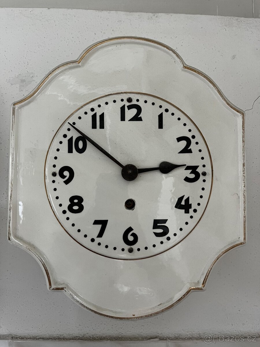 Kuchyňské nástěnné porcelanove, drevene a kovove hodiny - 9