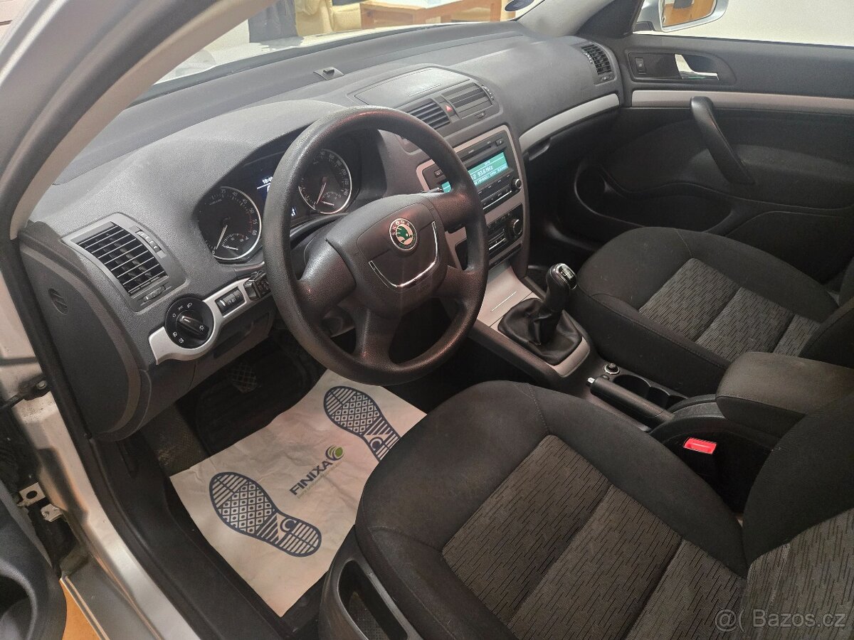 Škoda Octavia 2,0TDi 103kW Kombi Ambiente alu 18 - 9