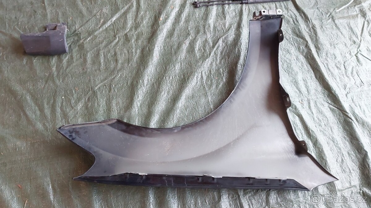 Mercedes W164 BLATNÍK LEVÝ ČERNÝ 4000kč - 9