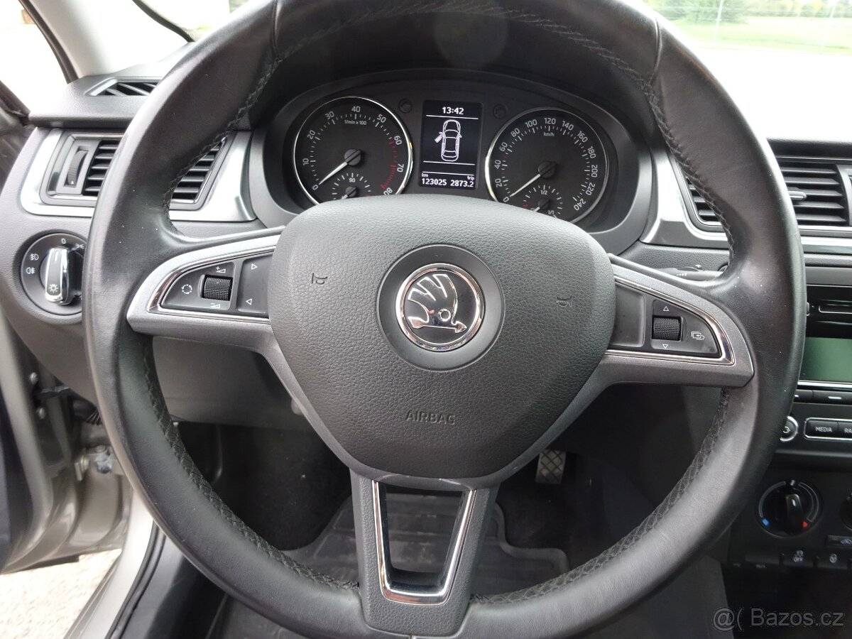Škoda Rapid 1.2 TSI r.v.2014 2.Maj.el.serviska ČR - 9