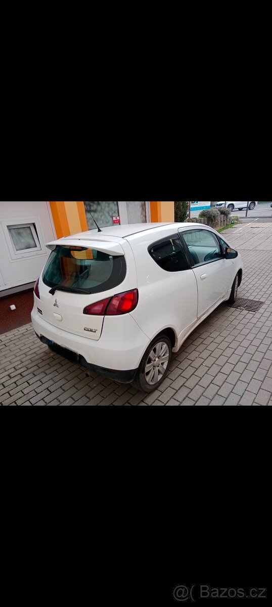 Mitsubishi Colt - 9