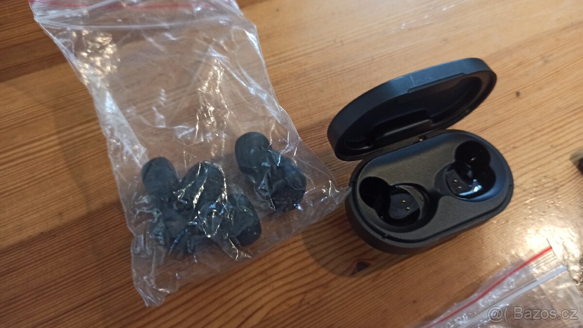 Bezdrátová sluchátka BT - 9